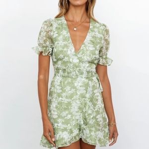Hello Molly Moving Parts Dress Avocado - L